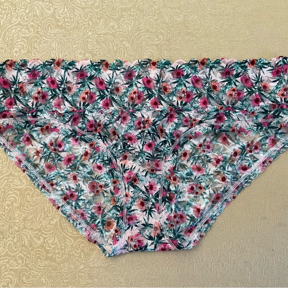 NWT Victoria’s Secret Hip-hugger Flower Print panty. Size Medium